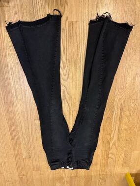 Black Women's Frayed Hem Jeans